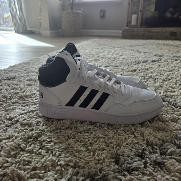 Men's Adidas shoes - Picture 2 of 7